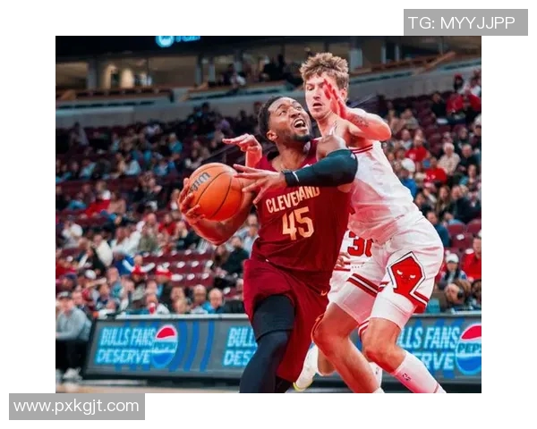 14日骑士与雄鹿精彩对决视频回顾全场亮点与精彩瞬间分析