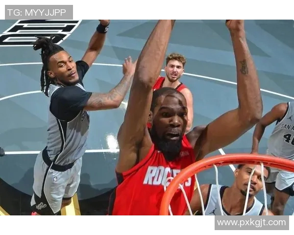 2013年火箭与马刺激战回顾：经典对决中的篮球智慧与团队精神